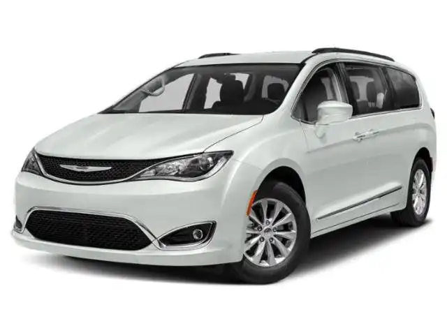 2020 Chrysler Pacifica Touring L's photo