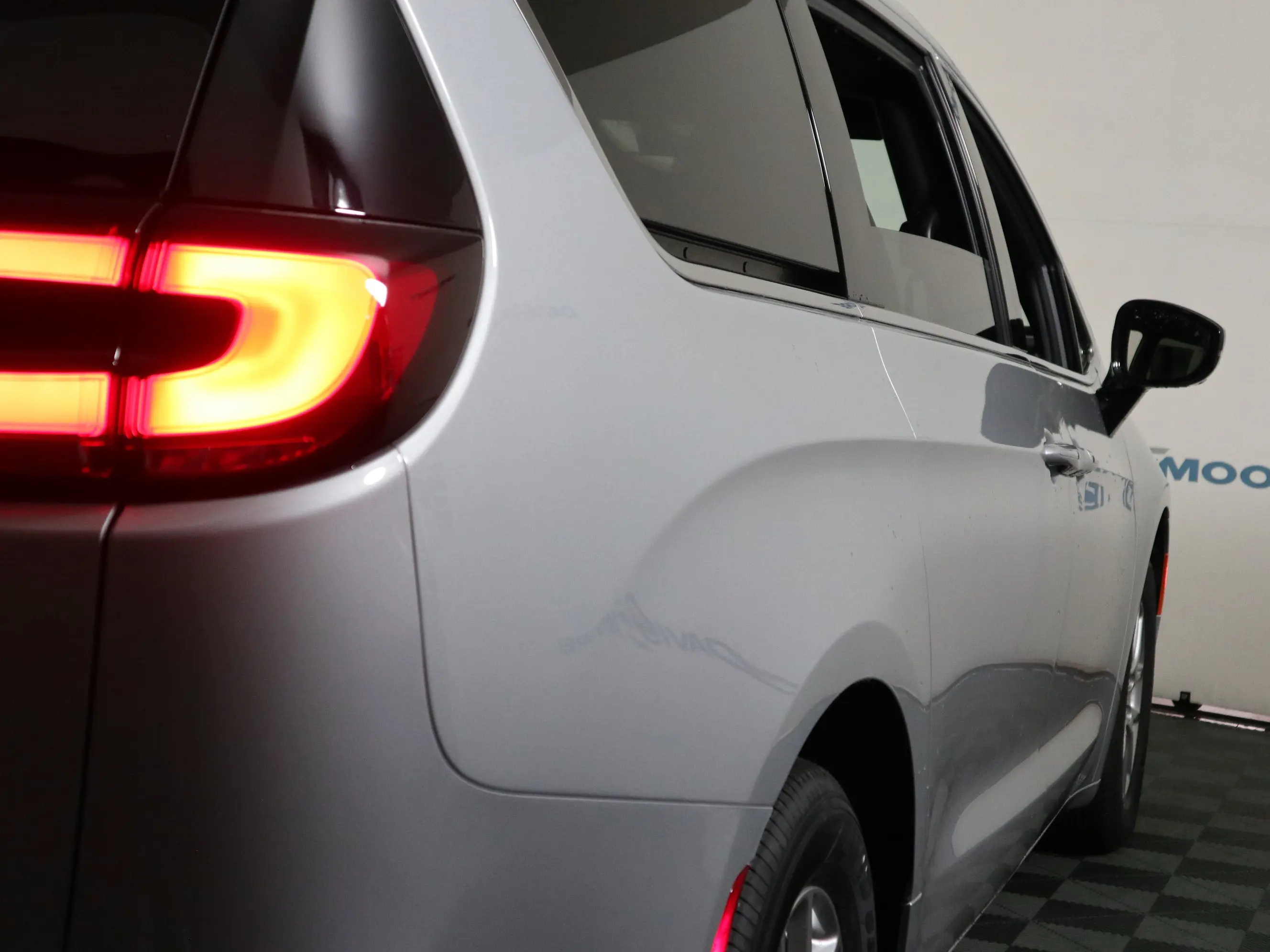 2026 Chrysler Pacifica Select photo 5