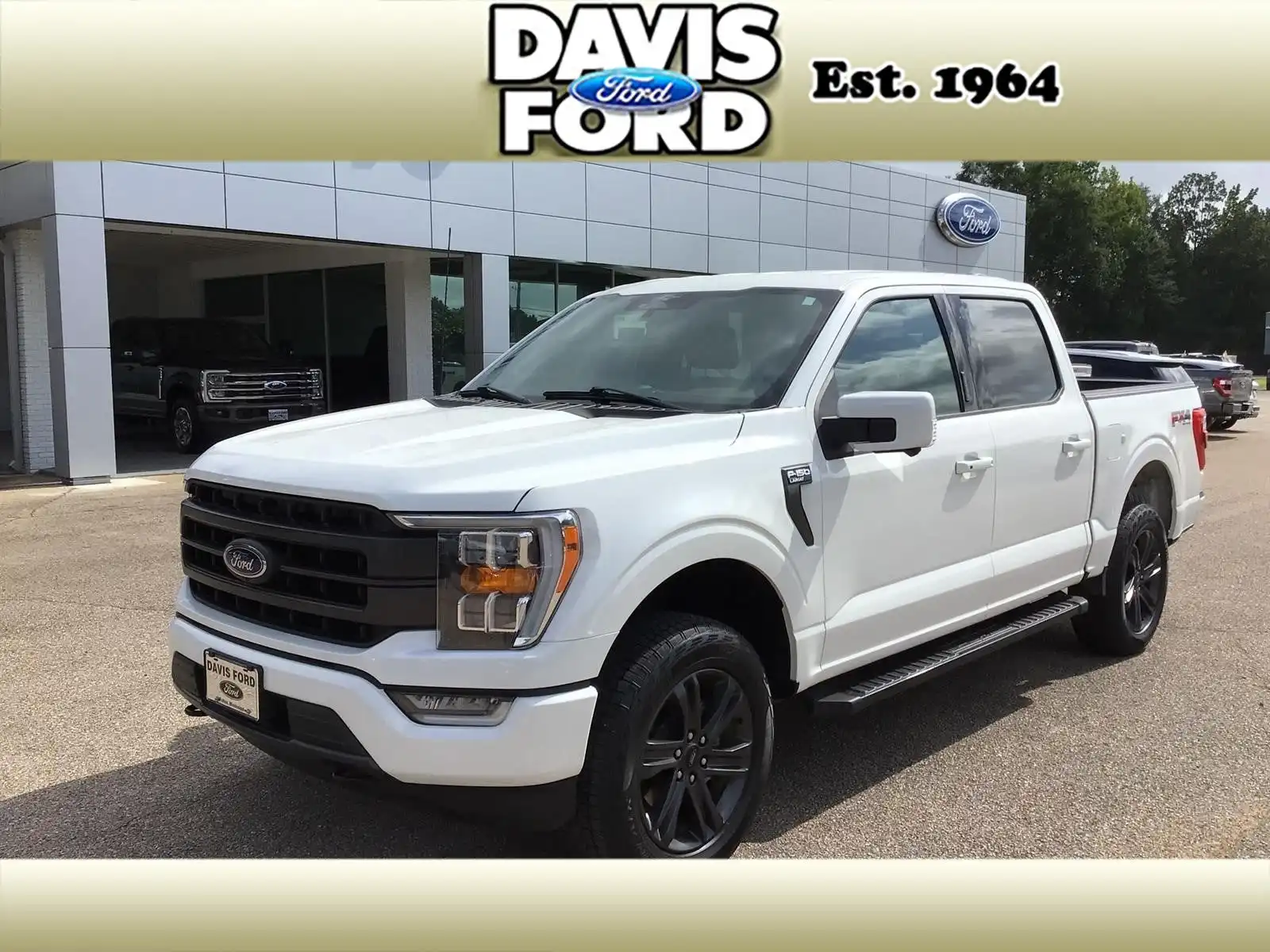 2023 Ford F-150 Lariat 4x4 SuperCrew 5-1/2 Box's photo