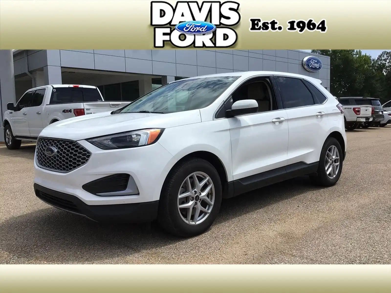 2023 Ford Edge SEL AWD's photo