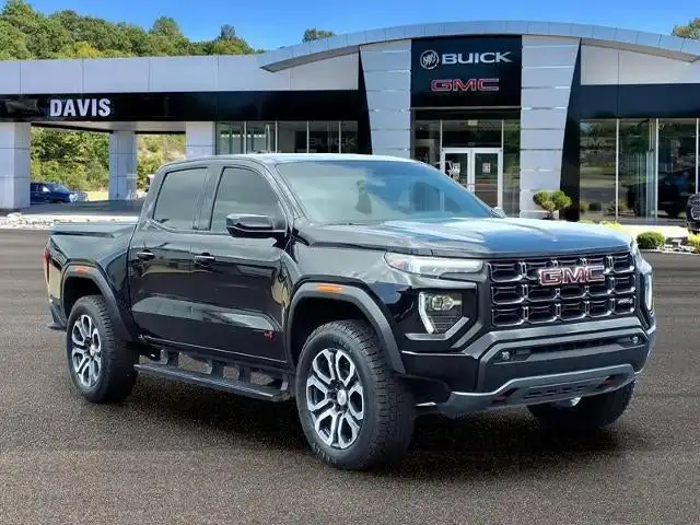2024 GMC Canyon 4WD AT4 Crew Cab Short Box's photo