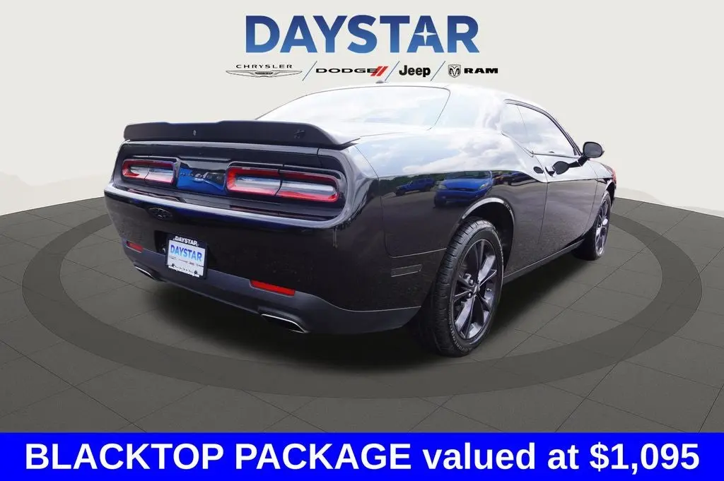 2023 Dodge Challenger SXT Auto AWD photo 4