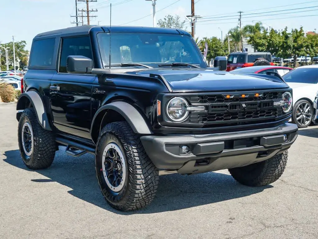 2022 Ford Bronco Big Bend 4WD Advanced photo 3