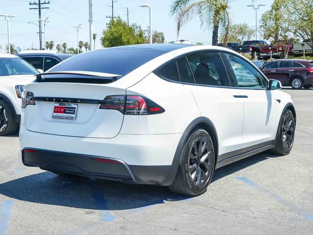 2023 Tesla Model X Long Range photo 4
