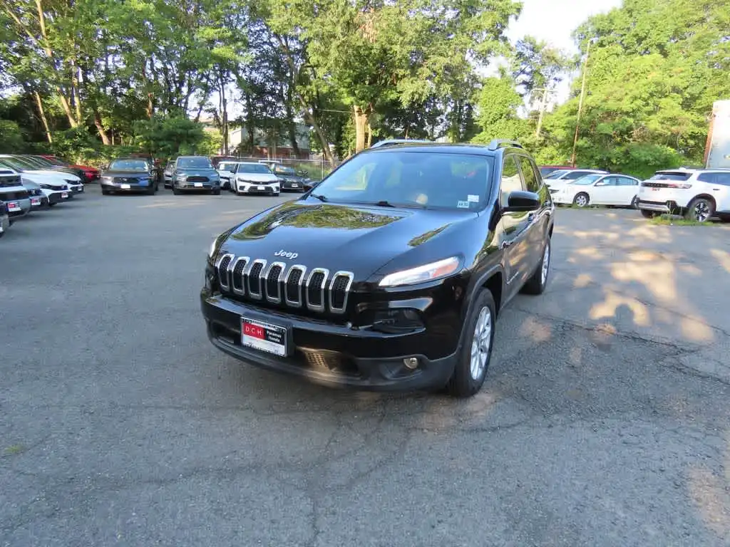 2018 Jeep Cherokee Latitude Plus 4X4's photo