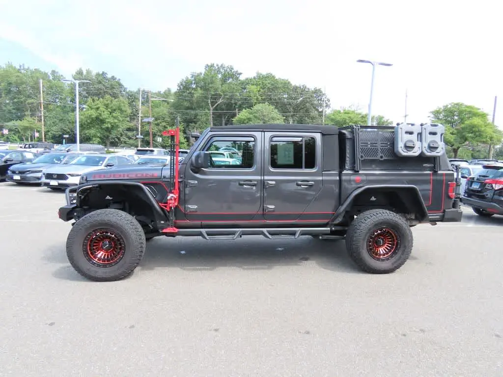 2022 Jeep Gladiator Rubicon photo 3