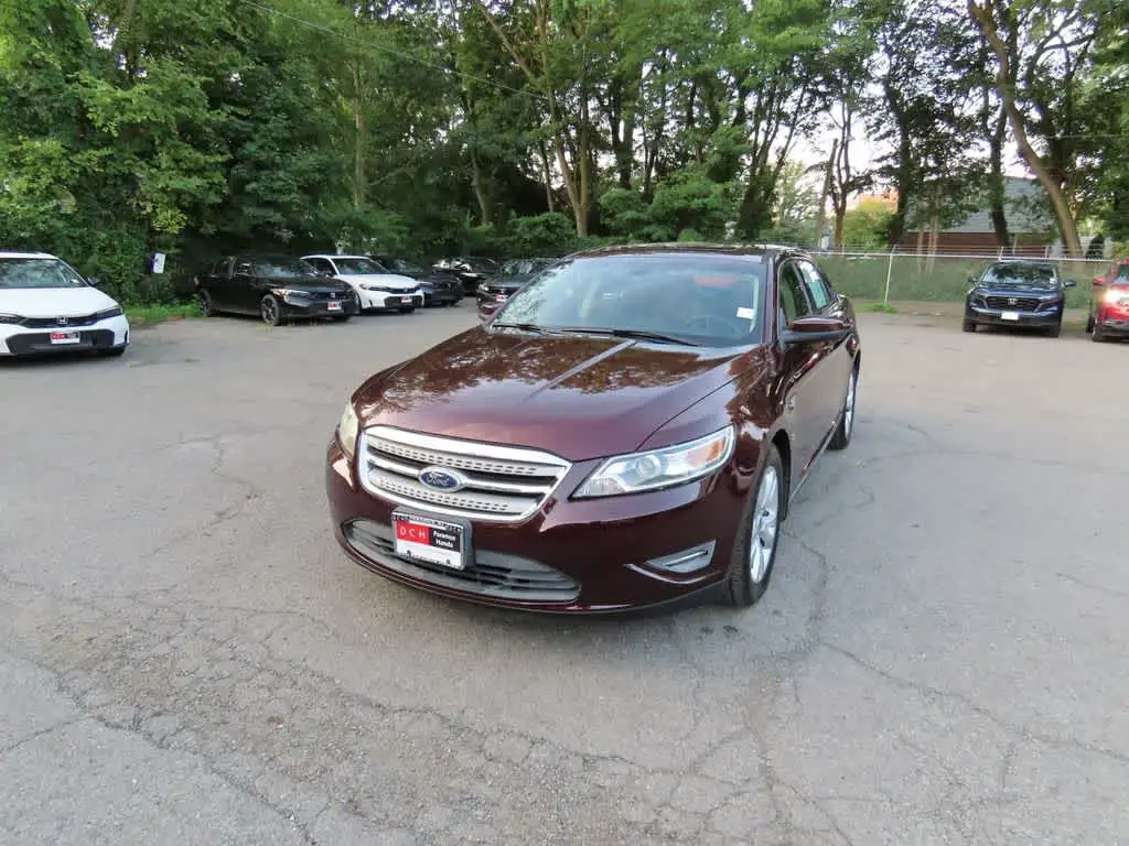 2011 Ford Taurus SEL FWD's photo