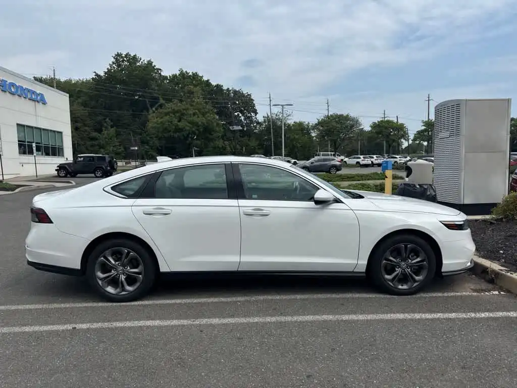 2023 Honda Accord 1.5T EX CVT Without BSI's photo
