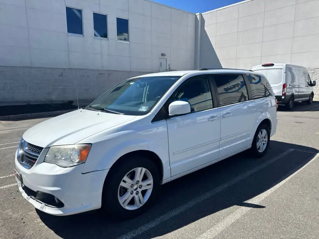 2013 Dodge Grand Caravan Crew photo 5