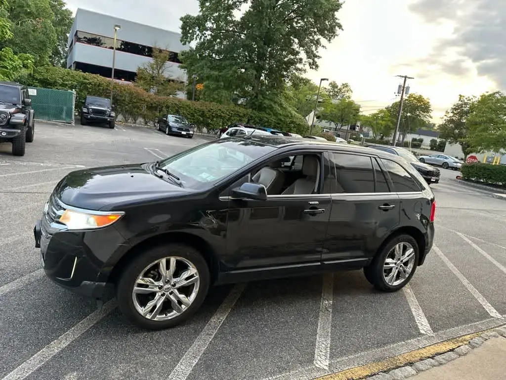 2011 Ford Edge Limited photo 1
