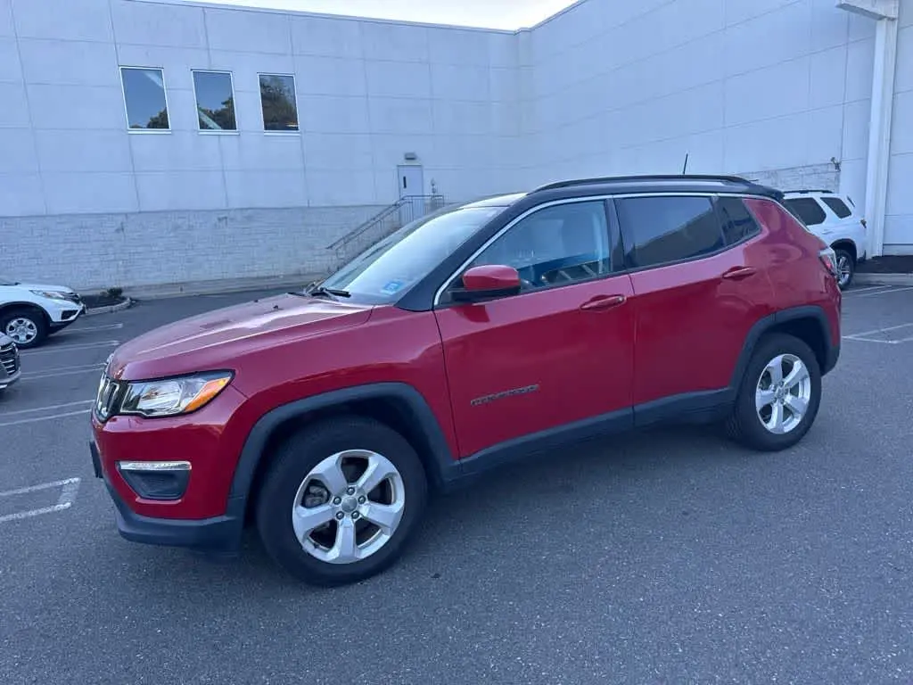 2018 Jeep Compass Latitude 4WD photo 3