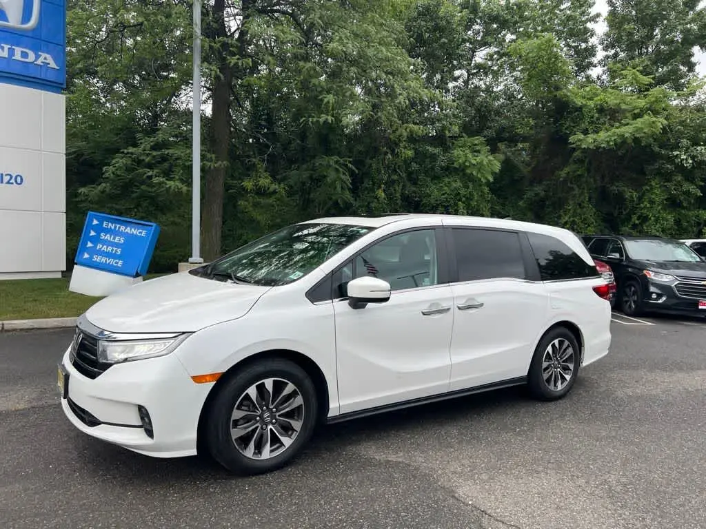 2023 Honda Odyssey EX-L photo 3