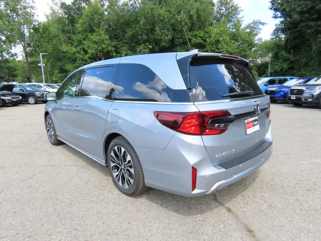 2026 Honda Odyssey Elite photo 4