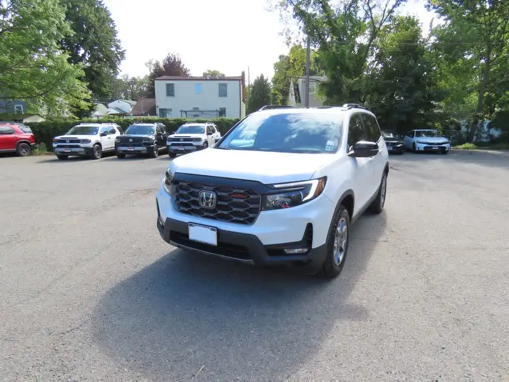 2023 Honda Passport 3.5 TrailSport 4WD Auto's photo