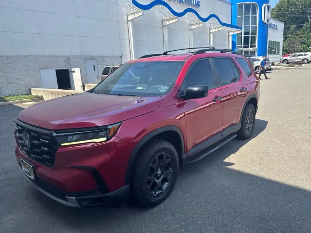 2024 Honda Pilot TrailSport AWD's photo