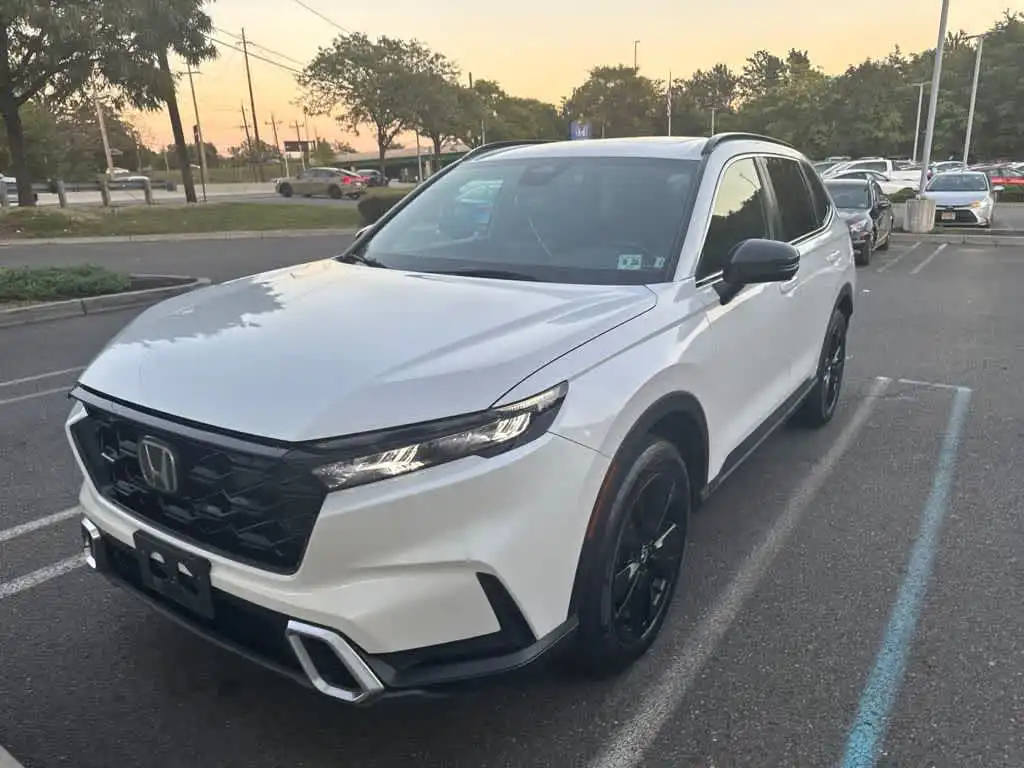 2024 Honda CR-V Hybrid Sport Touring AWD's photo