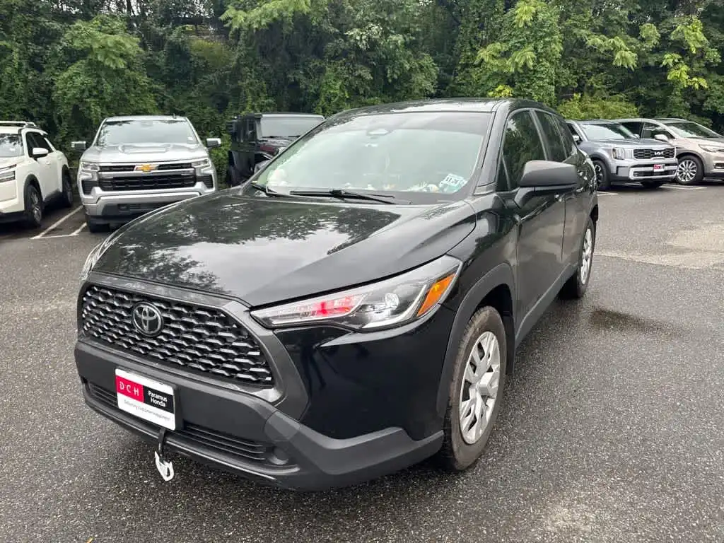2024 Toyota Corolla Cross L FWD's photo