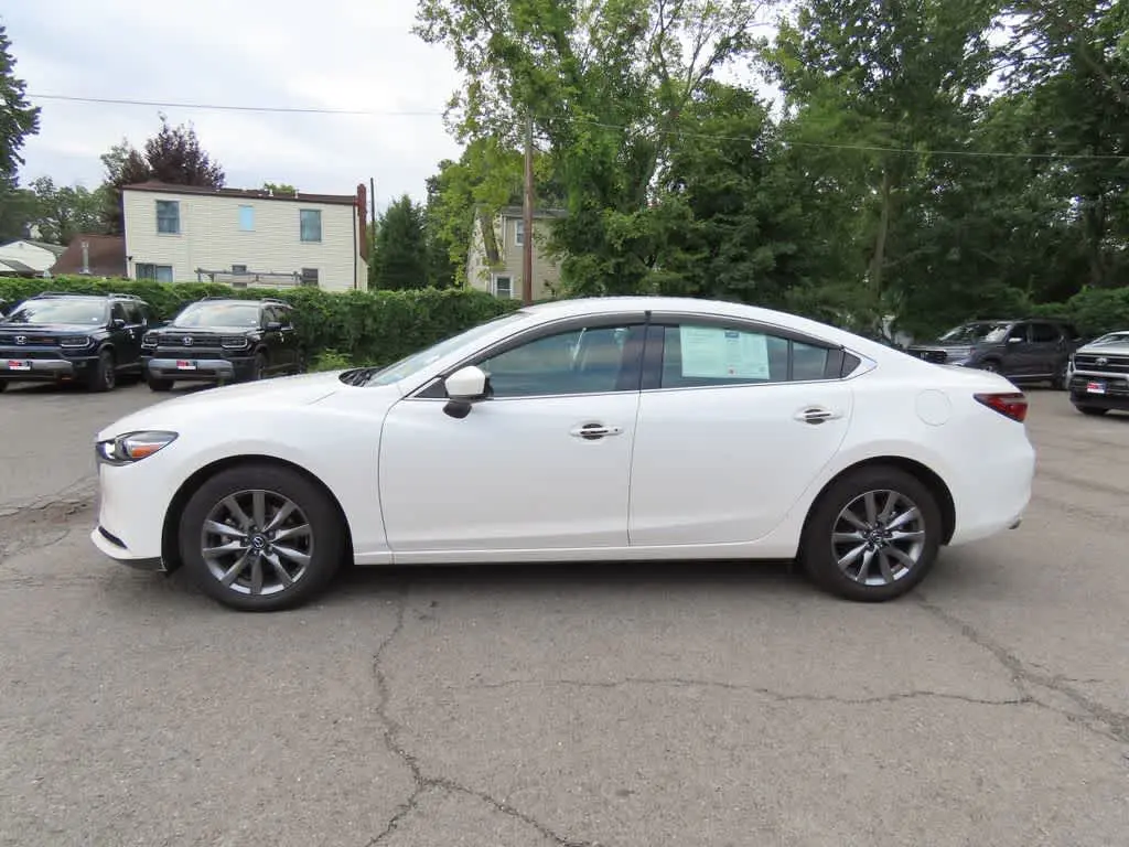 2021 Mazda EZ-6 Sport Auto photo 3