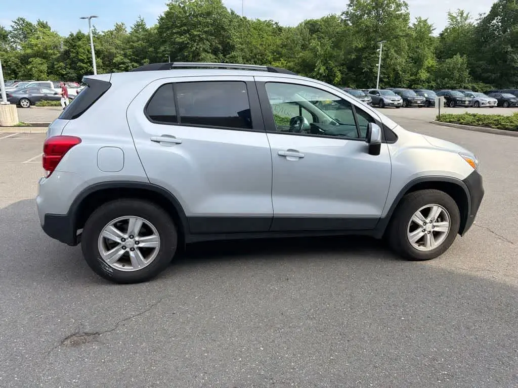 2022 Chevrolet Trax LT AWD photo 4