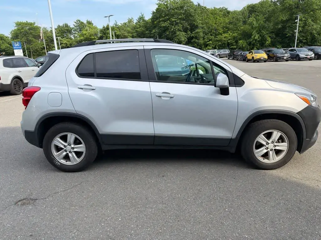 2022 Chevrolet Trax LT AWD photo 5