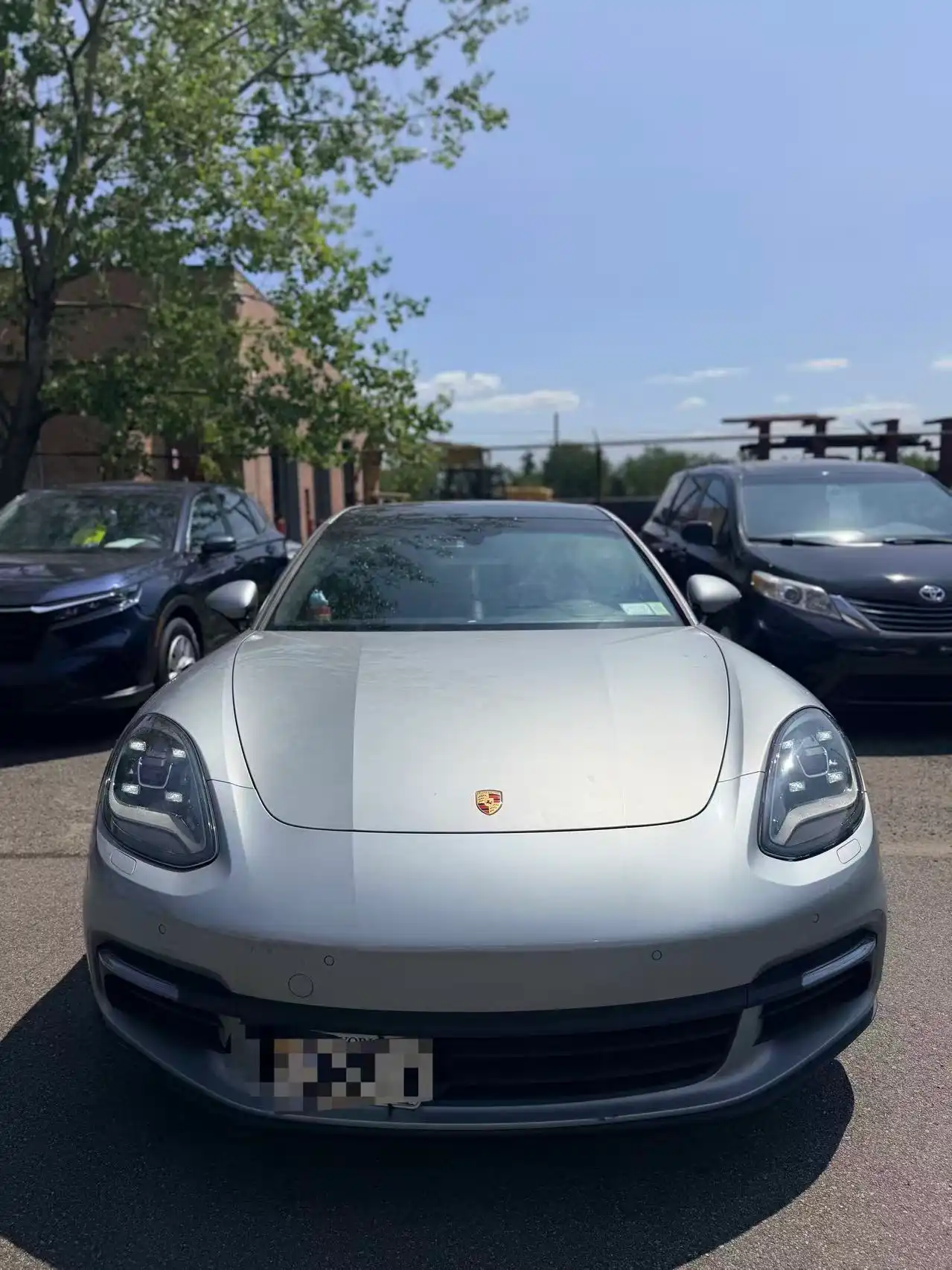 2018 Porsche Panamera Base's photo