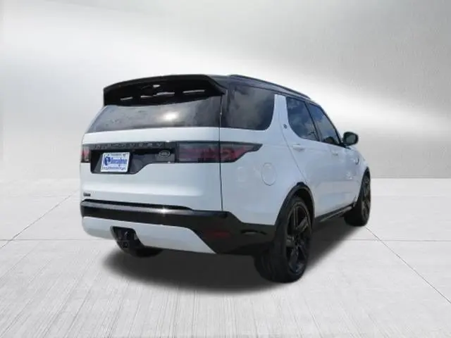 2023 Land Rover Discovery S R Dynamic photo 4