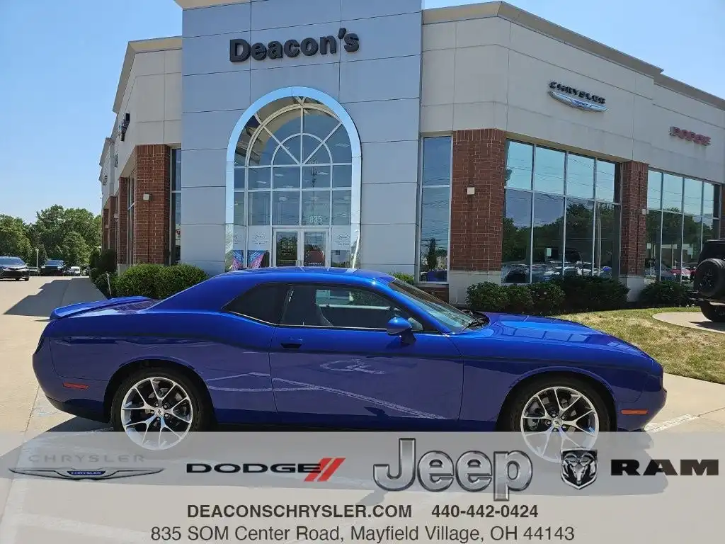 2022 Dodge Challenger GT Auto's photo