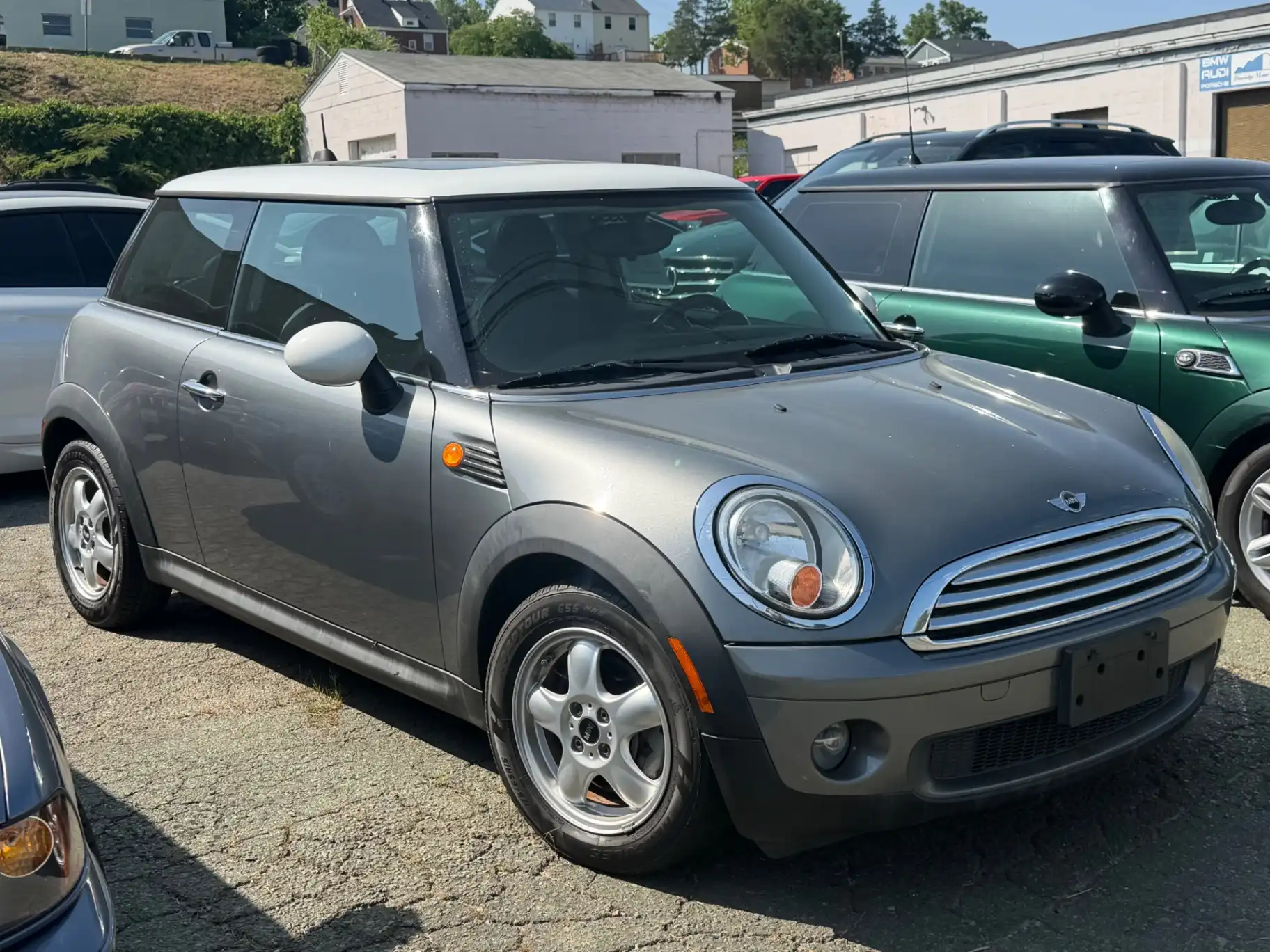2010 MINI Cooper Base's photo