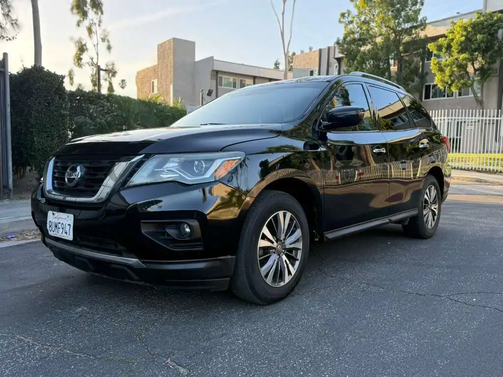 2018 Nissan Pathfinder SV FWD's photo