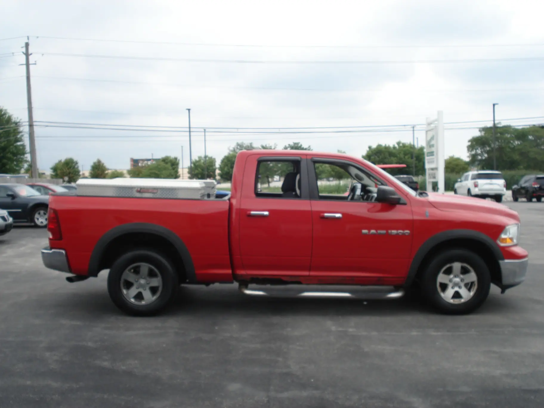 2012 RAM 1500 SLT 4x4 Quad Cab photo 3