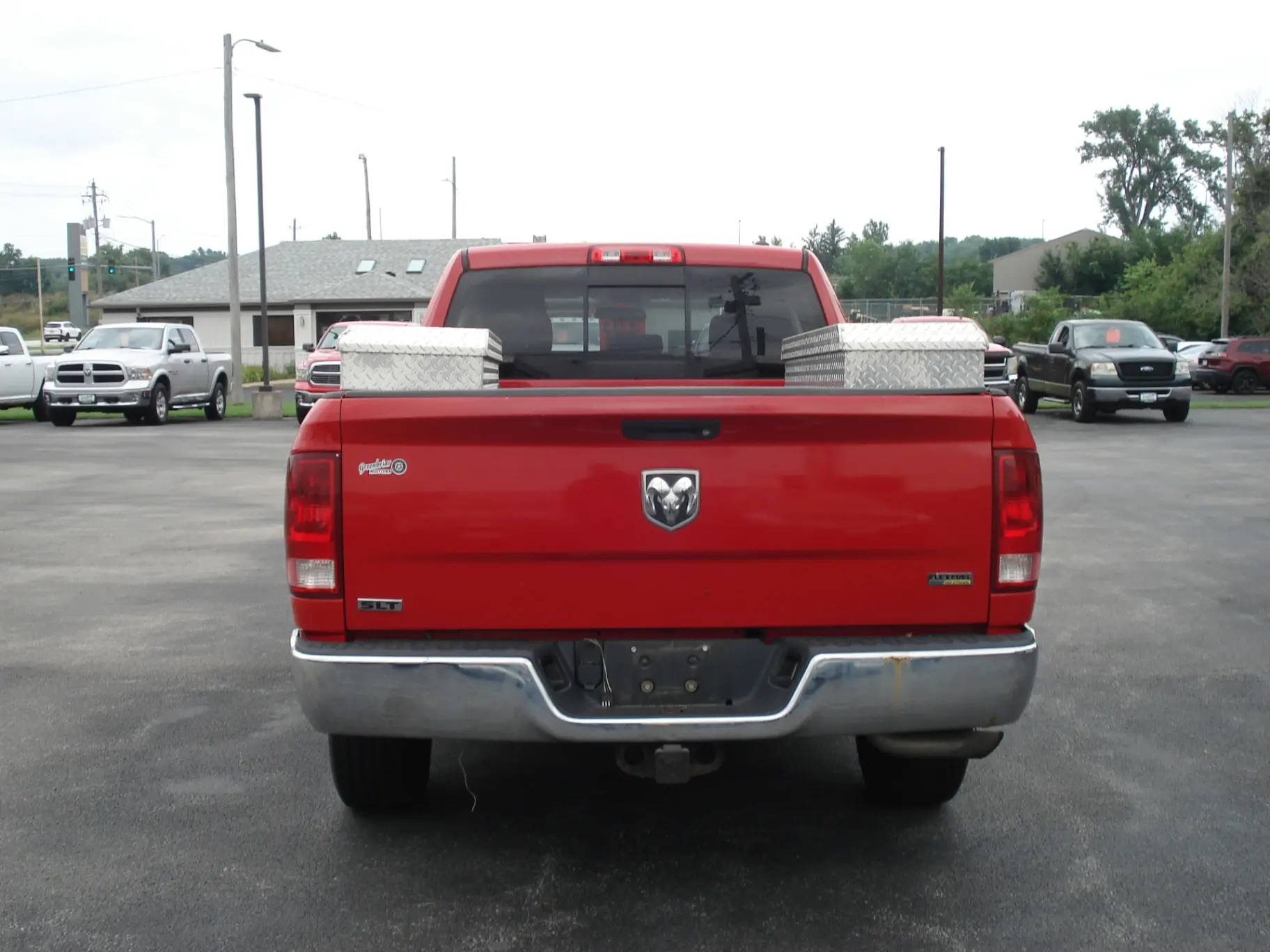 2012 RAM 1500 SLT 4x4 Quad Cab photo 4