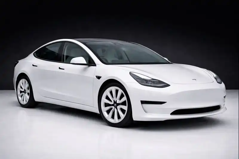 2022 Tesla Model 3 Long Range Dual Motor All-Wheel Drive's photo