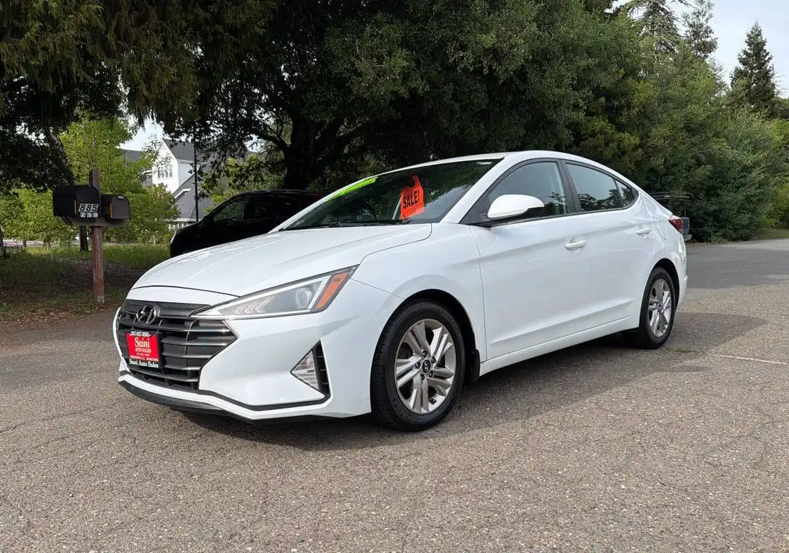 2019 Hyundai Elantra 2.0 SEL A/T SULEV's photo