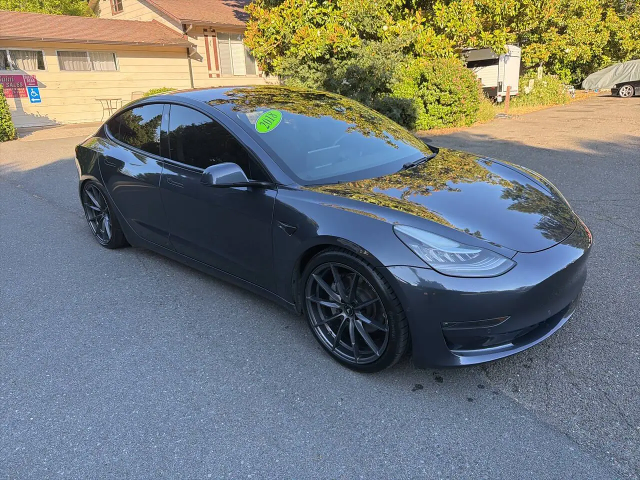 2018 Tesla Model 3 Base photo 3