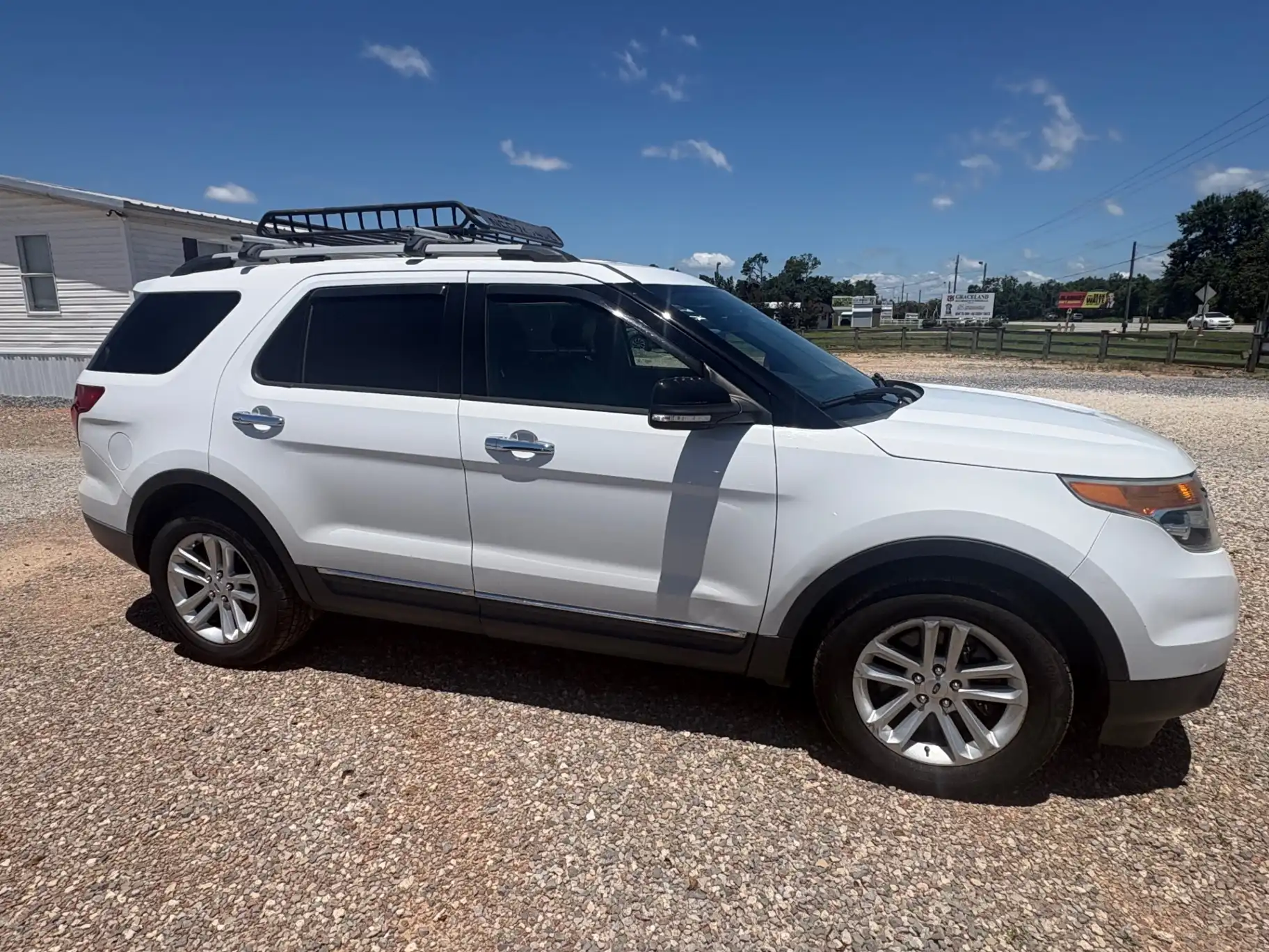 2015 Ford Explorer XLT's photo
