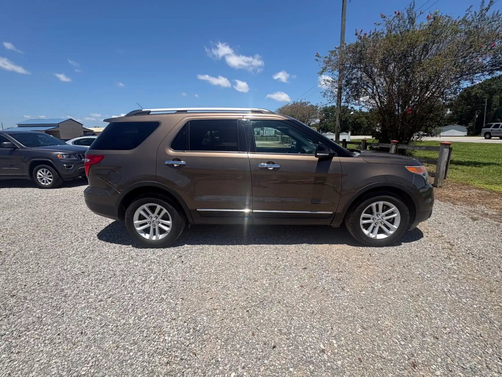 2015 Ford Explorer XLT's photo