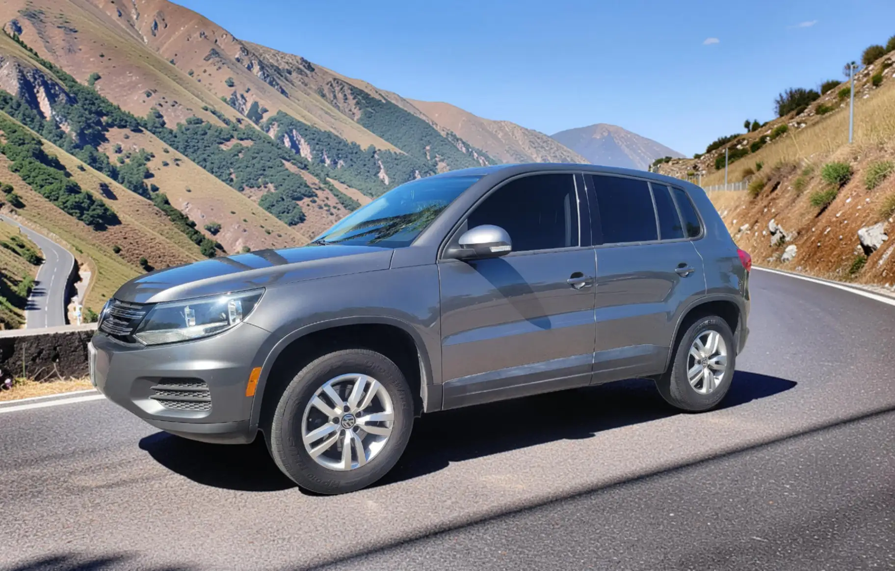 2012 Volkswagen Tiguan S auto's photo