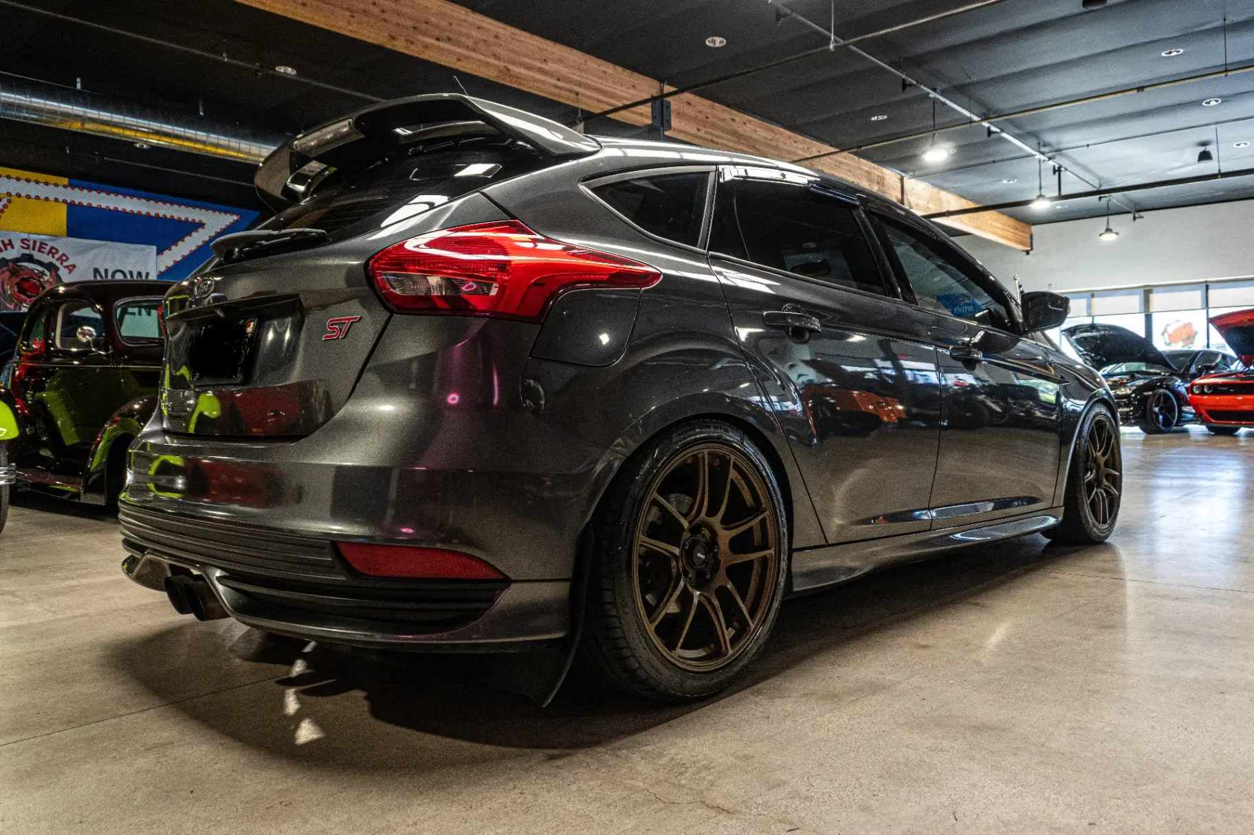 2018 Ford Focus Hatch ST photo 4