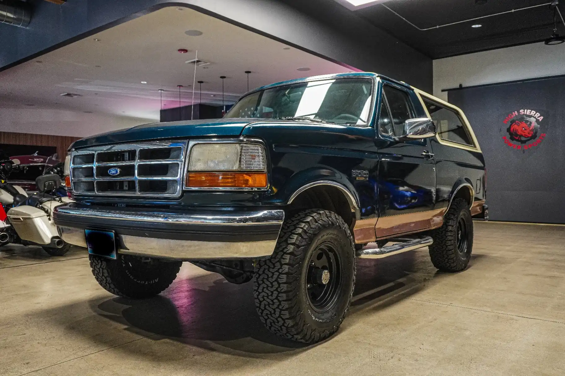 1994 Ford Bronco's photo