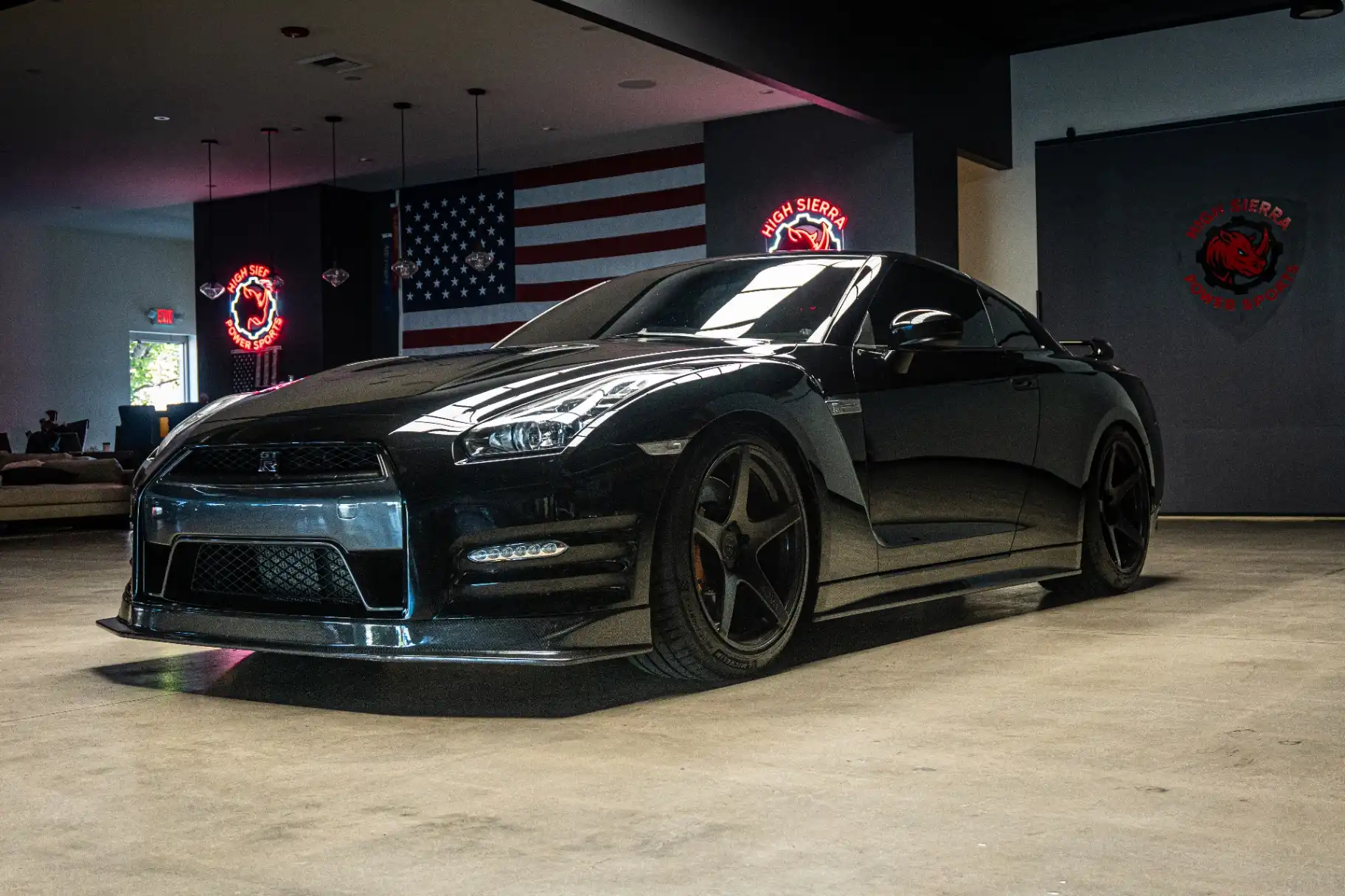 2013 Nissan GT-R GT-R Premium's photo