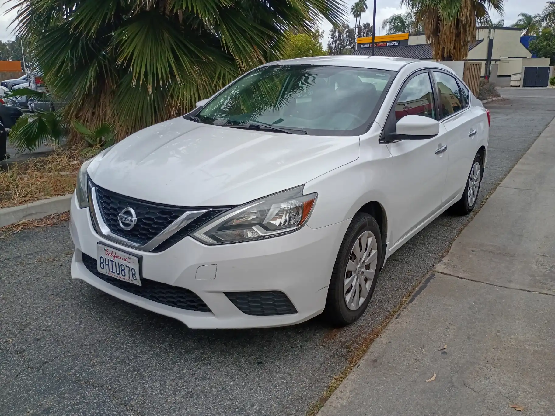 2016 Nissan Sentra S CVT's photo