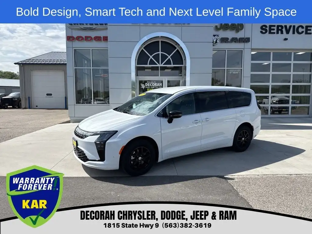 2027 Chrysler Pacifica Select's photo