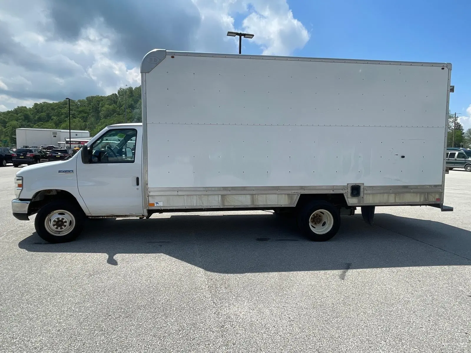 2016 Ford E-Series DRW E-450 Super Duty 176 in WB photo 4