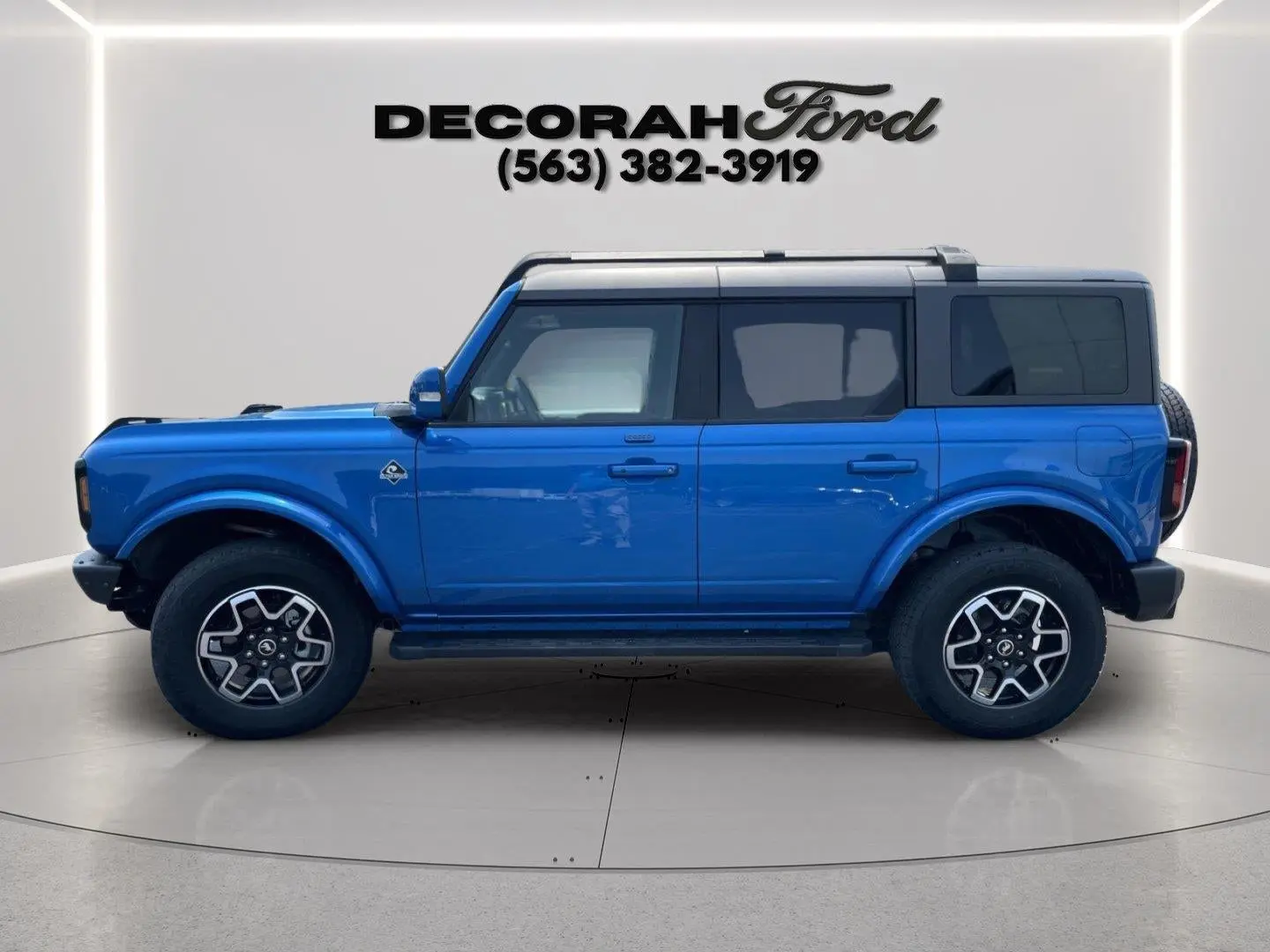 2023 Ford Bronco Outer Banks 4WD photo 4