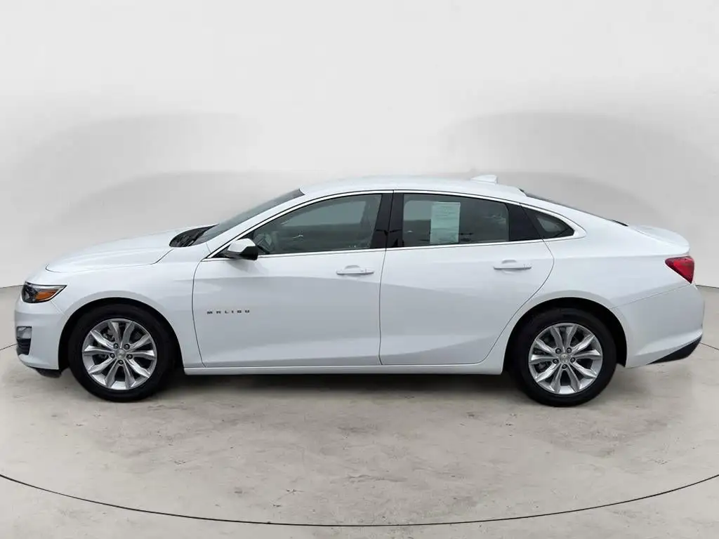 2025 Chevrolet Malibu 1LT's photo