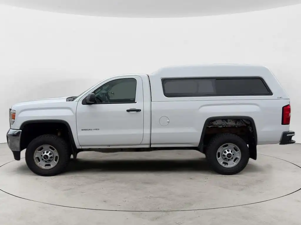 2015 GMC Sierra 4WD Regular Cab Standard Box's photo