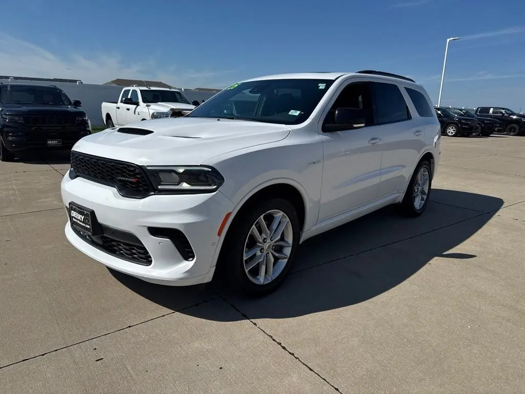 2025 Dodge Durango R/T AWD photo 3
