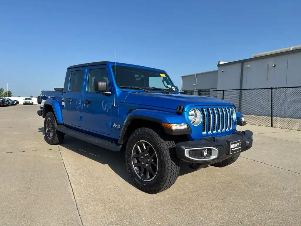 2021 Jeep Gladiator Overland's photo