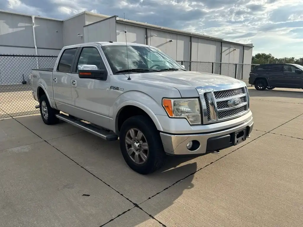 2010 Ford F-150 Lariat 4WD SuperCrew 145 in's photo