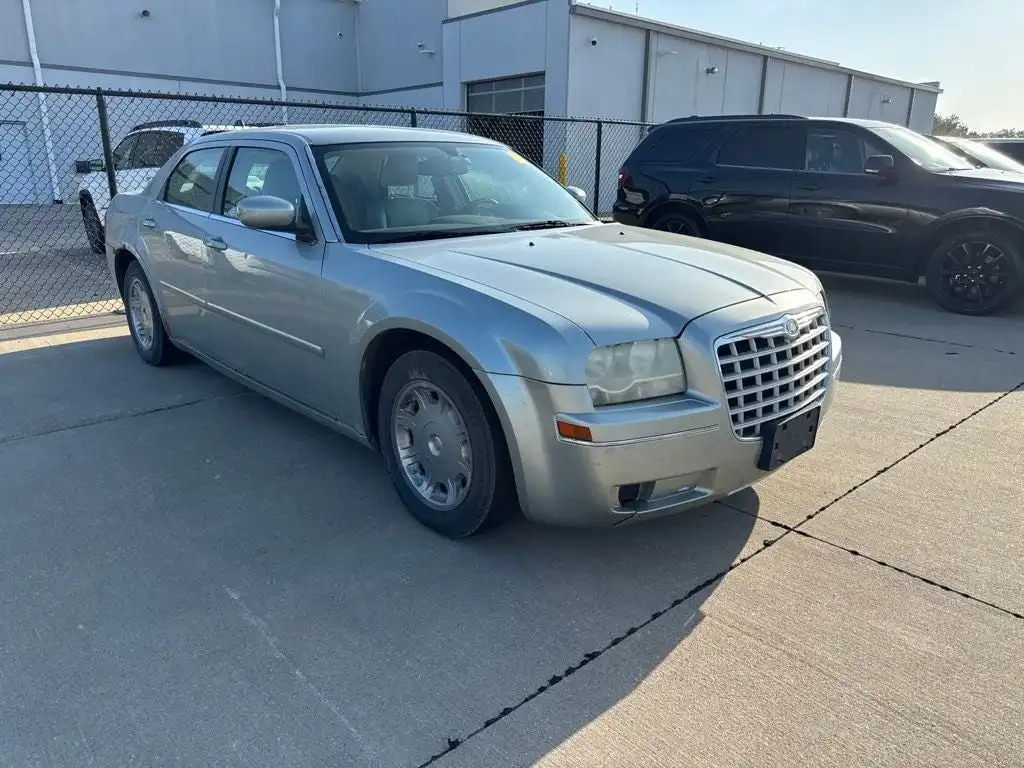 2006 Chrysler 300 Touring's photo